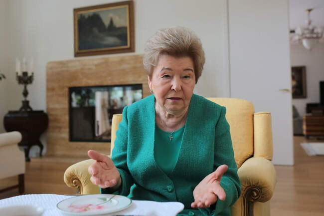 Наина Ельцина